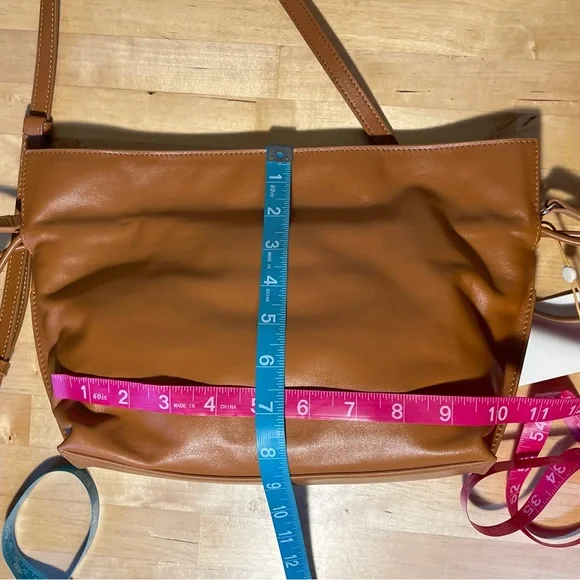 Quince Caramel Crossbody Bag - Picture 12 of 16